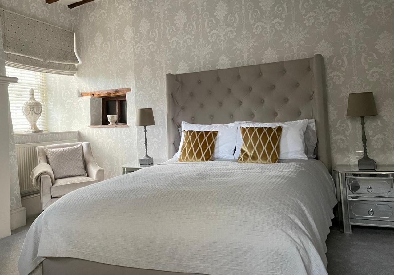 Old Daltongate House Bed and Breakfast Ulverston Exteriör bild